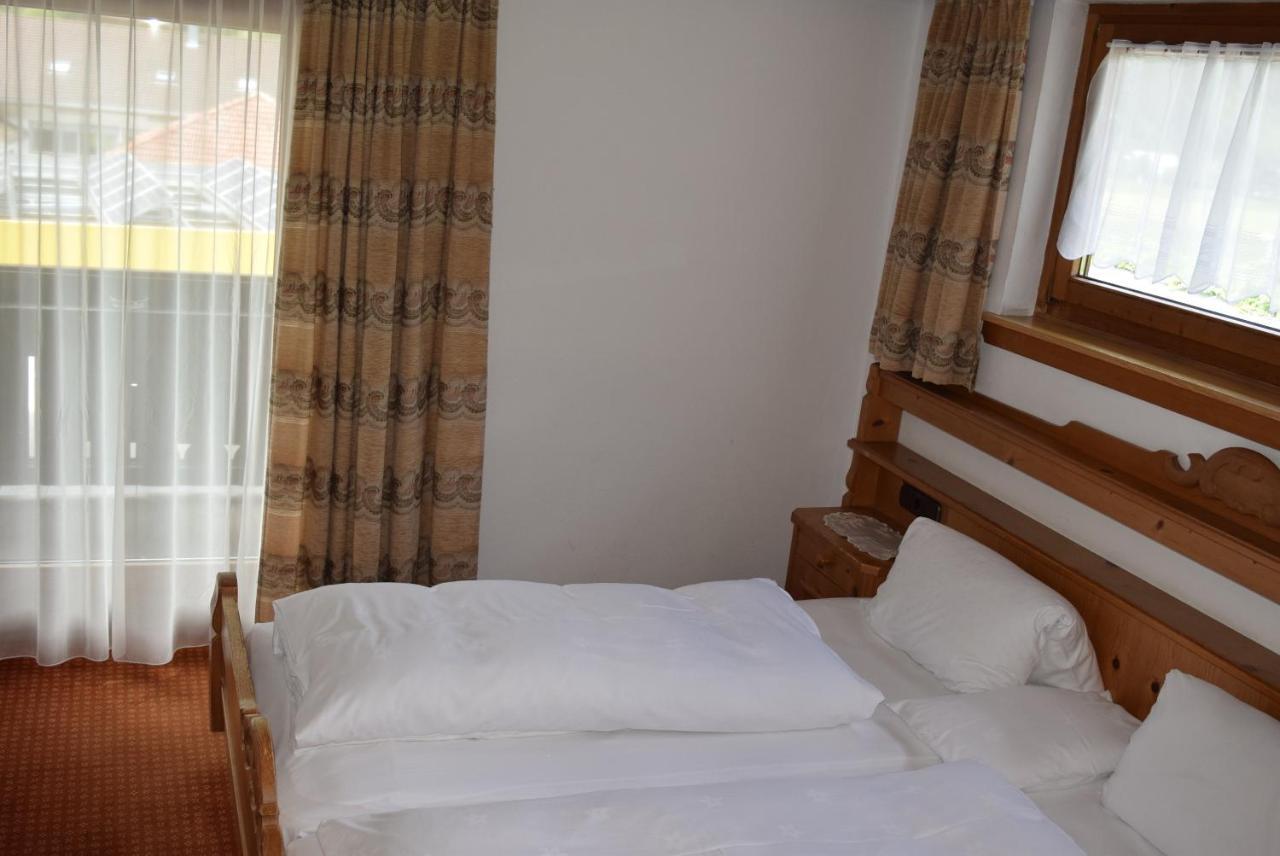 Bergsteiger-Zimmer Pension Obermair Mayrhofen Buitenkant foto